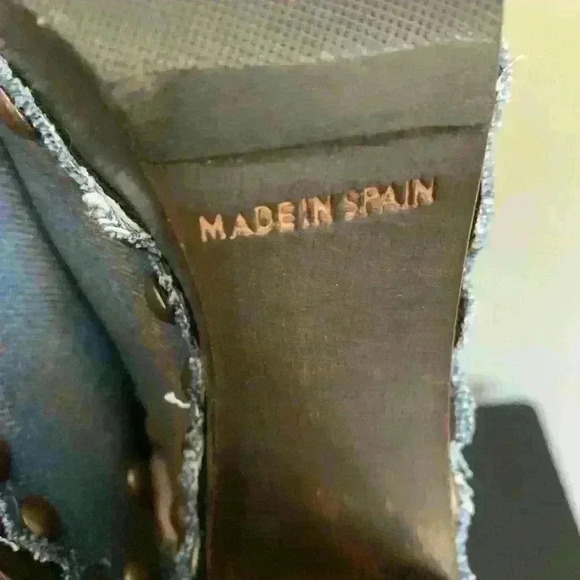 Stuart Weitzman distressed denim platforms size 5 - Picture 12 of 12